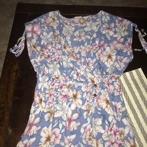 Gorgeous floral maxi dress!